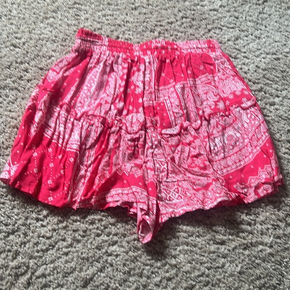 Shorts - Picture 2 of 3
